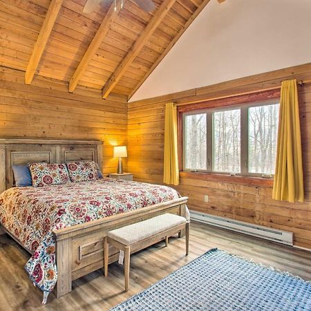 Wintergreen Home With Deck - Near Skiing And Hiking! エクステリア 写真