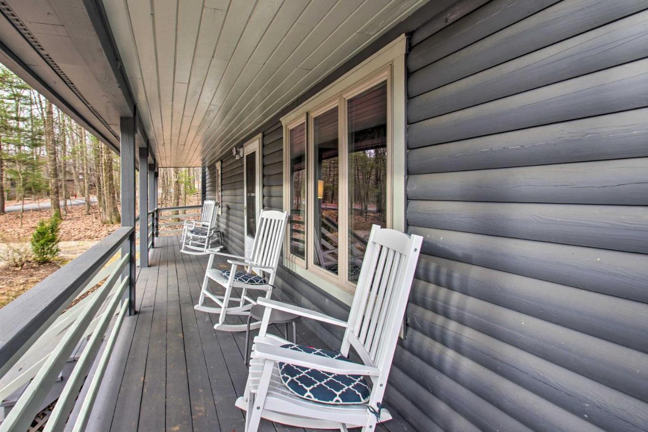 Wintergreen Home With Deck - Near Skiing And Hiking! エクステリア 写真