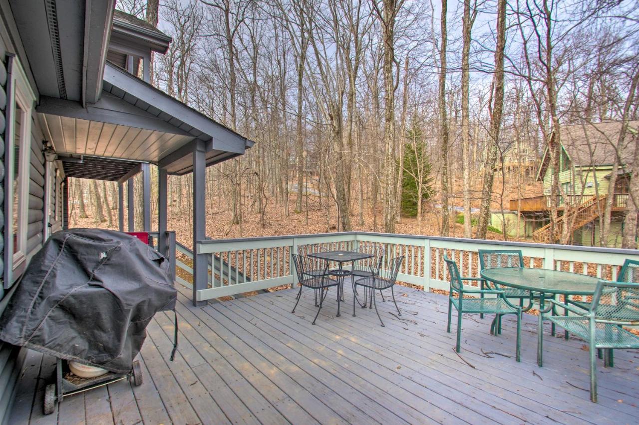 Wintergreen Home With Deck - Near Skiing And Hiking! エクステリア 写真