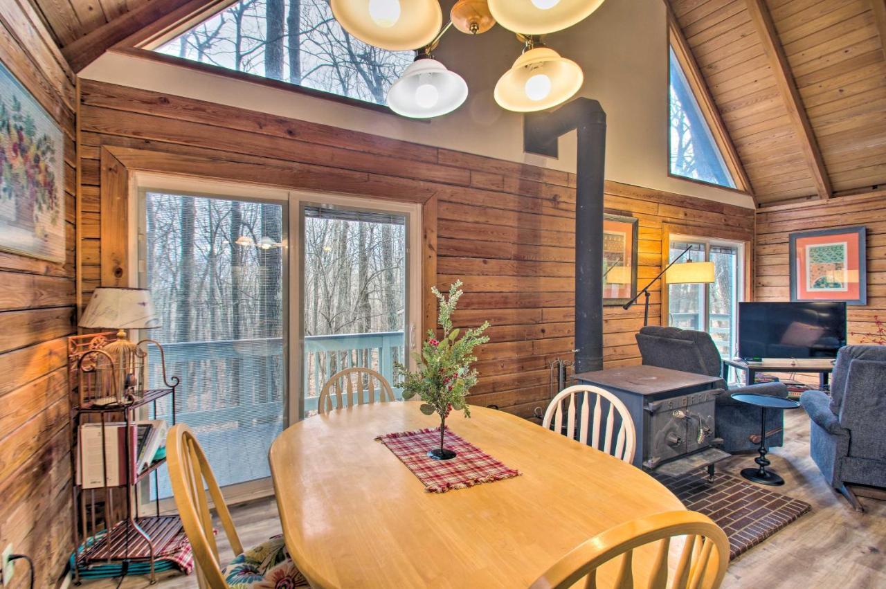 Wintergreen Home With Deck - Near Skiing And Hiking! エクステリア 写真