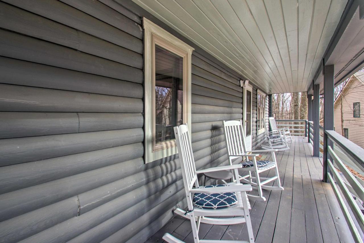 Wintergreen Home With Deck - Near Skiing And Hiking! エクステリア 写真